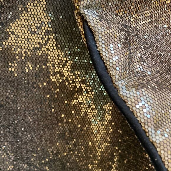Victoria’s Secret Gold Shimmering Bag - Picture 5 of 11